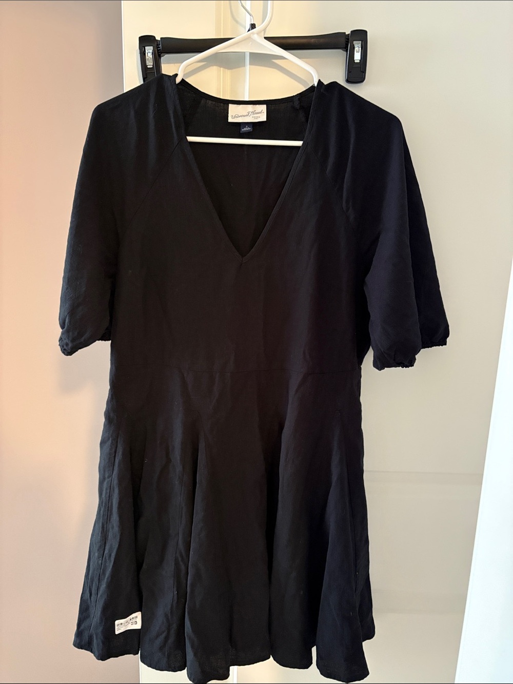 Universal Thread Black V-Neck Puff Sleeve Midi Dress